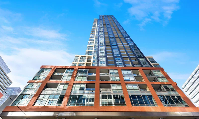 Toronto Suicide: Jumper Died at Peter & Adelaide Condos, Toronto